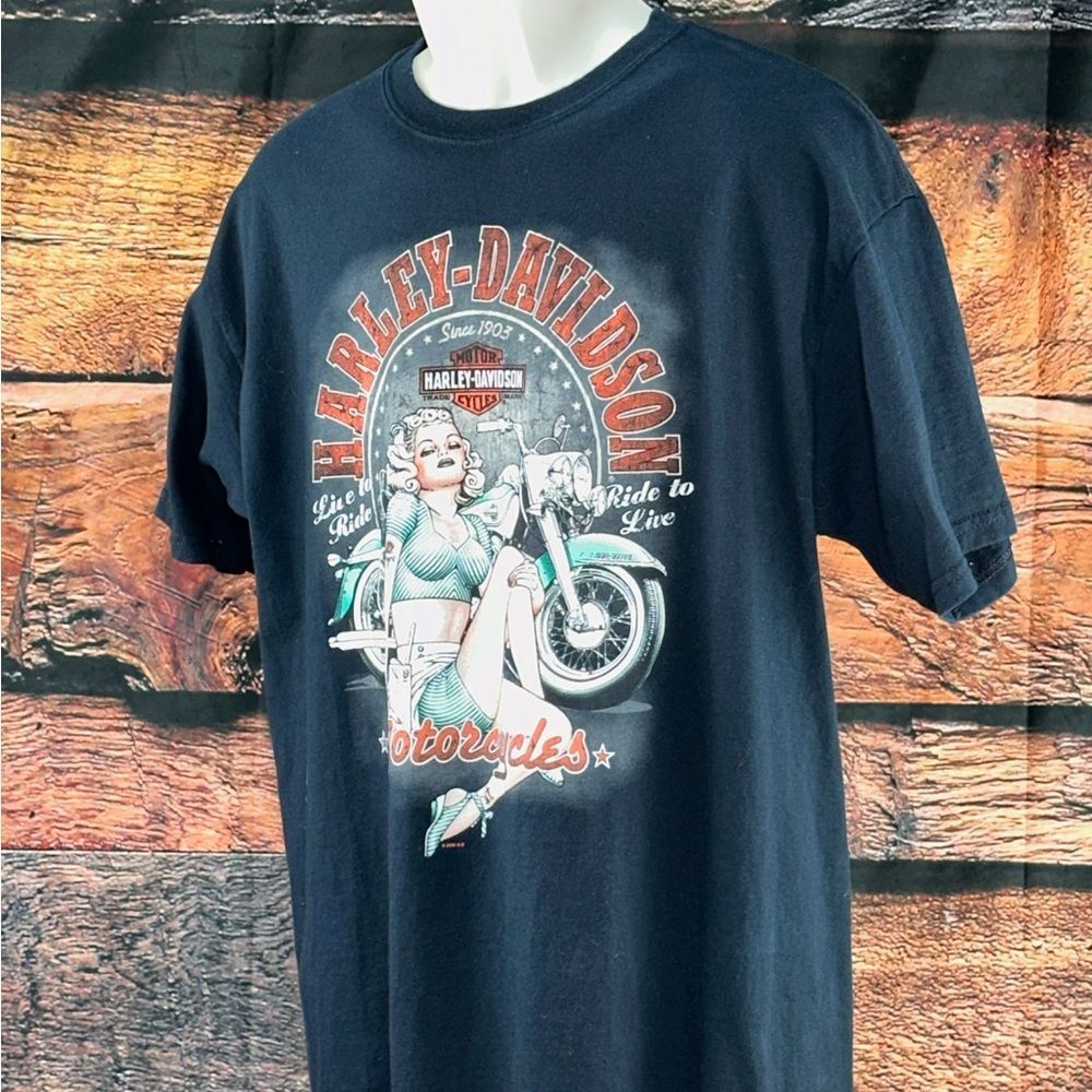 Harley-Davidson Navy Tee with Retro Motorcycle Graphic - Picture 2 of 15